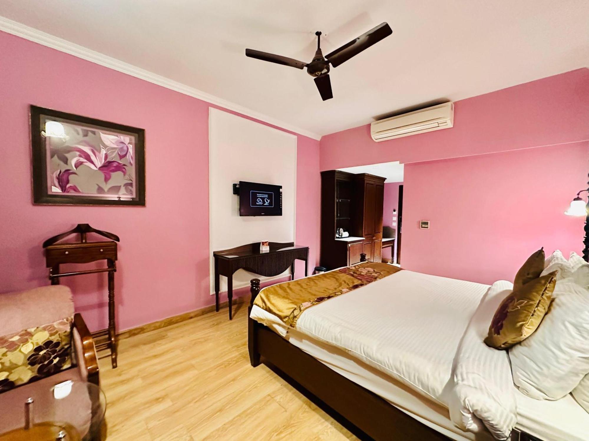 Royal Orchid Fort Resort Mussoorie Exteriér fotografie