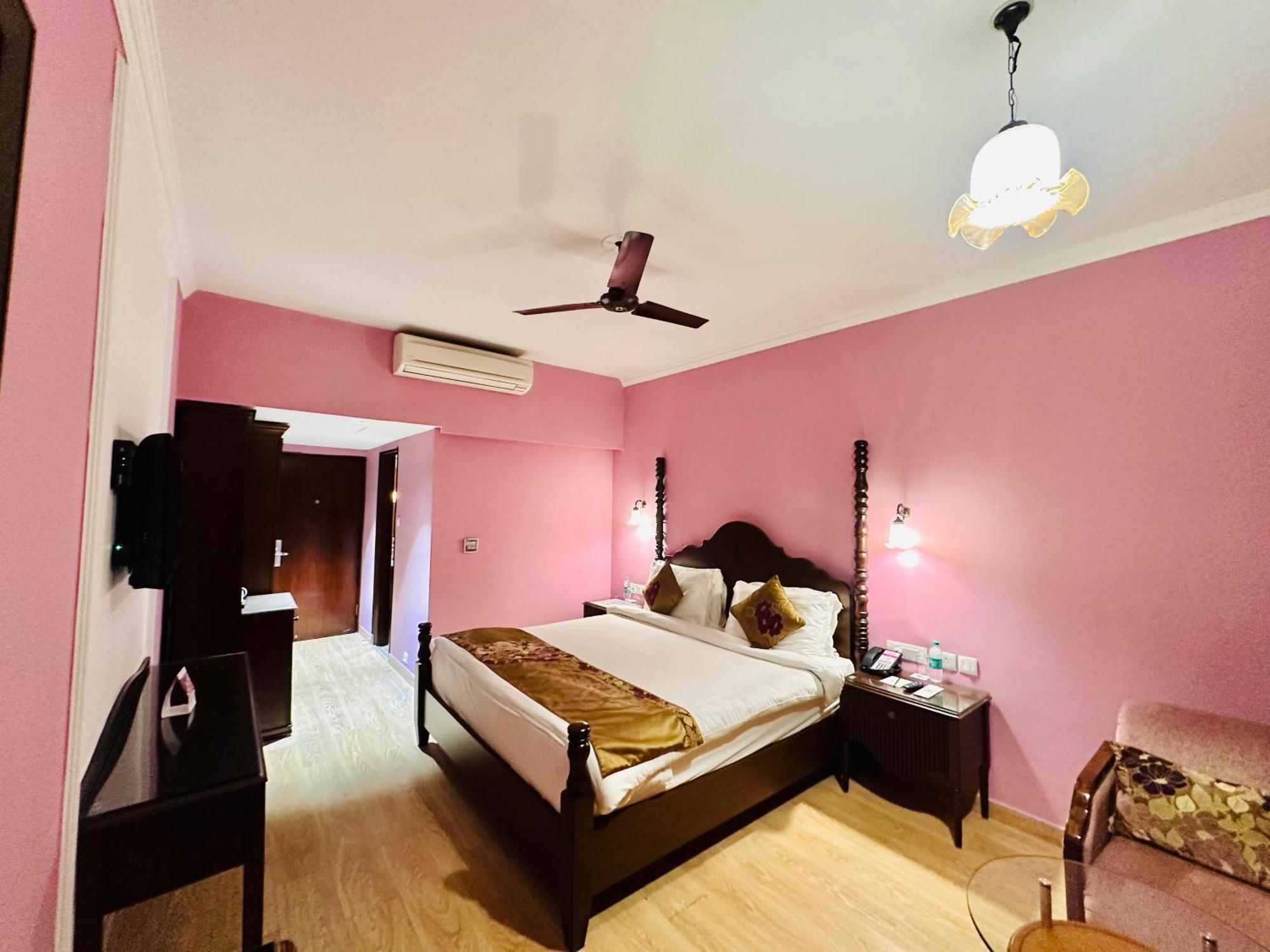 Royal Orchid Fort Resort Mussoorie Exteriér fotografie