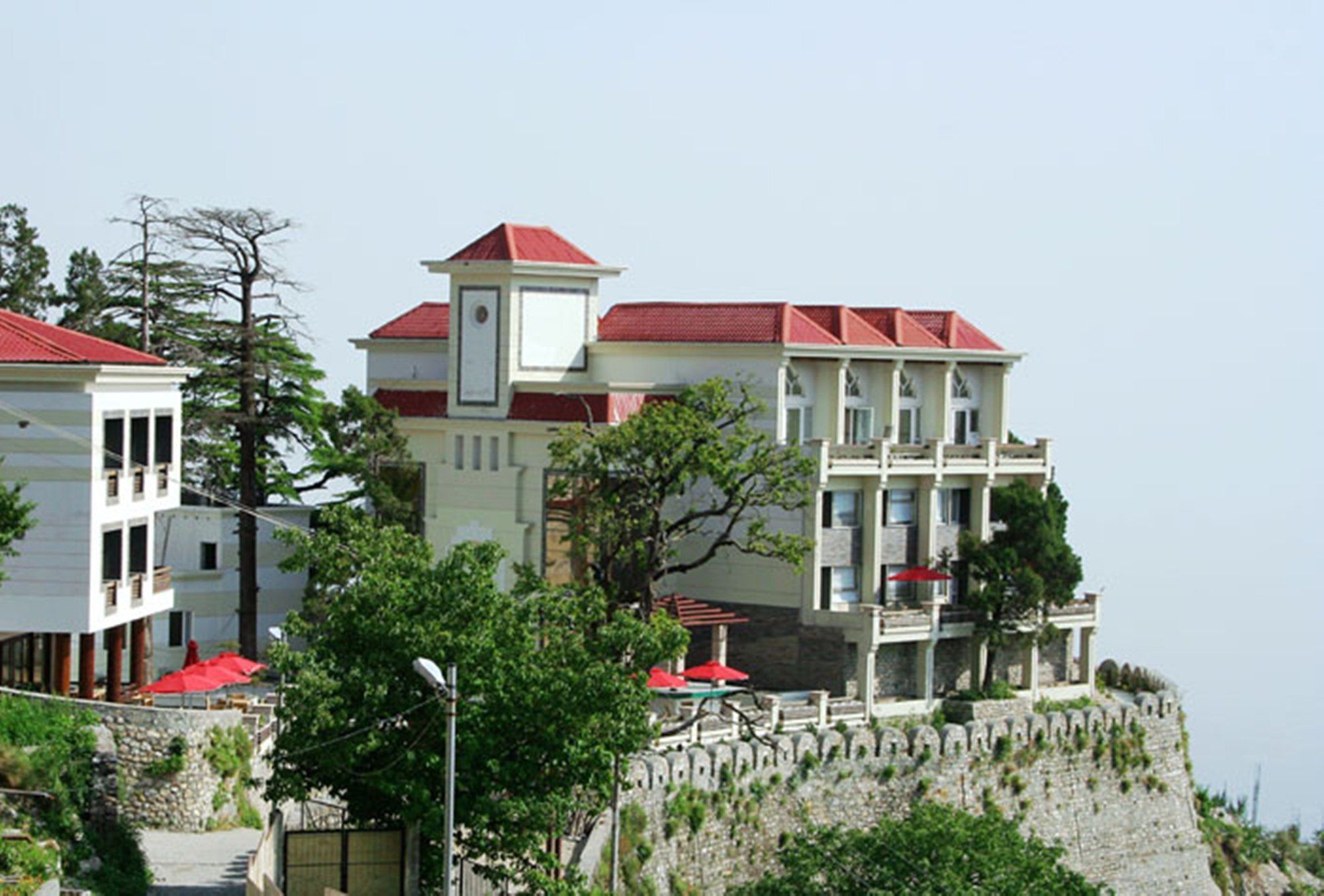 Royal Orchid Fort Resort Mussoorie Exteriér fotografie
