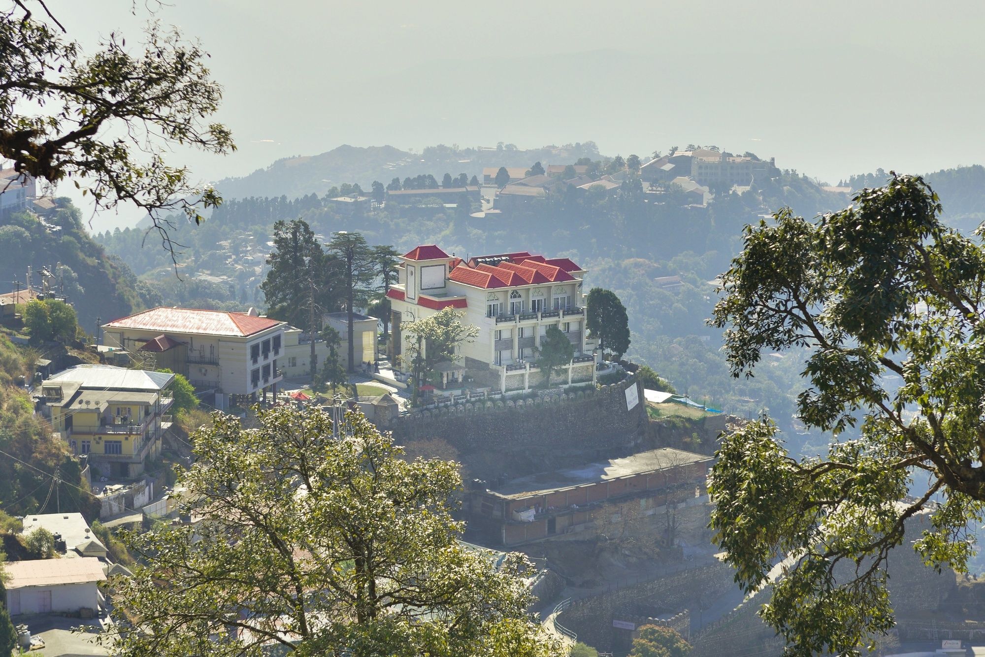 Royal Orchid Fort Resort Mussoorie Exteriér fotografie
